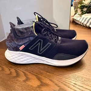 New Balance Fresh foam Roav running shoes. Women size 10.5